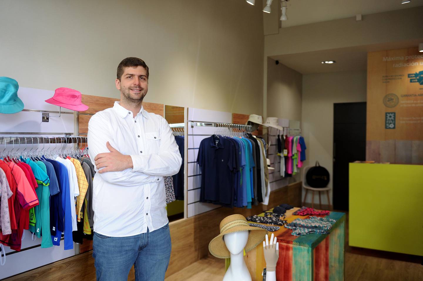 Tienda que vende ropa con protección solar es el primer comercio que acepta  bitcoins en Costa Rica | El Financiero