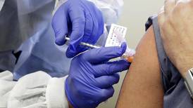 Farmacéutica crea alianza para proveer vacuna experimental contra el COVID-19 
