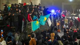 Disturbios en Kazajistán sacuden el precio del petróleo pero dejan intacto el uranio