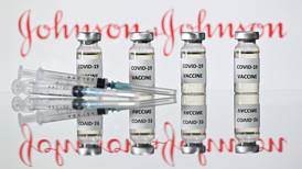 FDA afirmó que vacuna de Johnson & Johnson sí es eficaz con una sola dosis