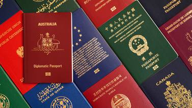 Los pasaportes del mundo tienen solo 4 colores: ¿cuál es el significado de cada uno?