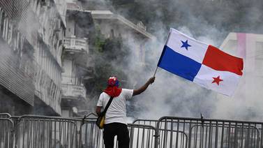 Panamá vive tercer día de protestas contra proyecto minero