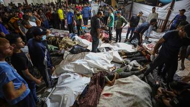 Ataque a hospital en Gaza deja 200 muertos, mientras se reportan decenas de extranjeros fallecidos por la guerra