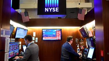 Los tres principales índices de la Bolsa de New York terminan semana en máximos históricos