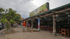 Campaña ‘Jale al Puerto’ enfrenta el reto de modernizar el comercio en la playa de Puntarenas