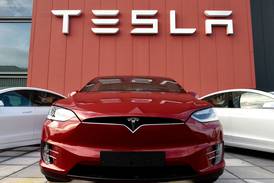 Tesla recortará en más de un 10% su plantilla mundial