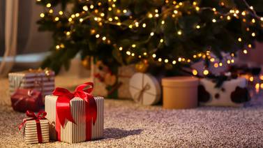 Seis consejos para ahorrar en la compra de regalos de Navidad y quedar bien con todos