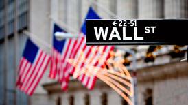 Wall Street revierte su comportamiento hacia el cierre y termina al alza 