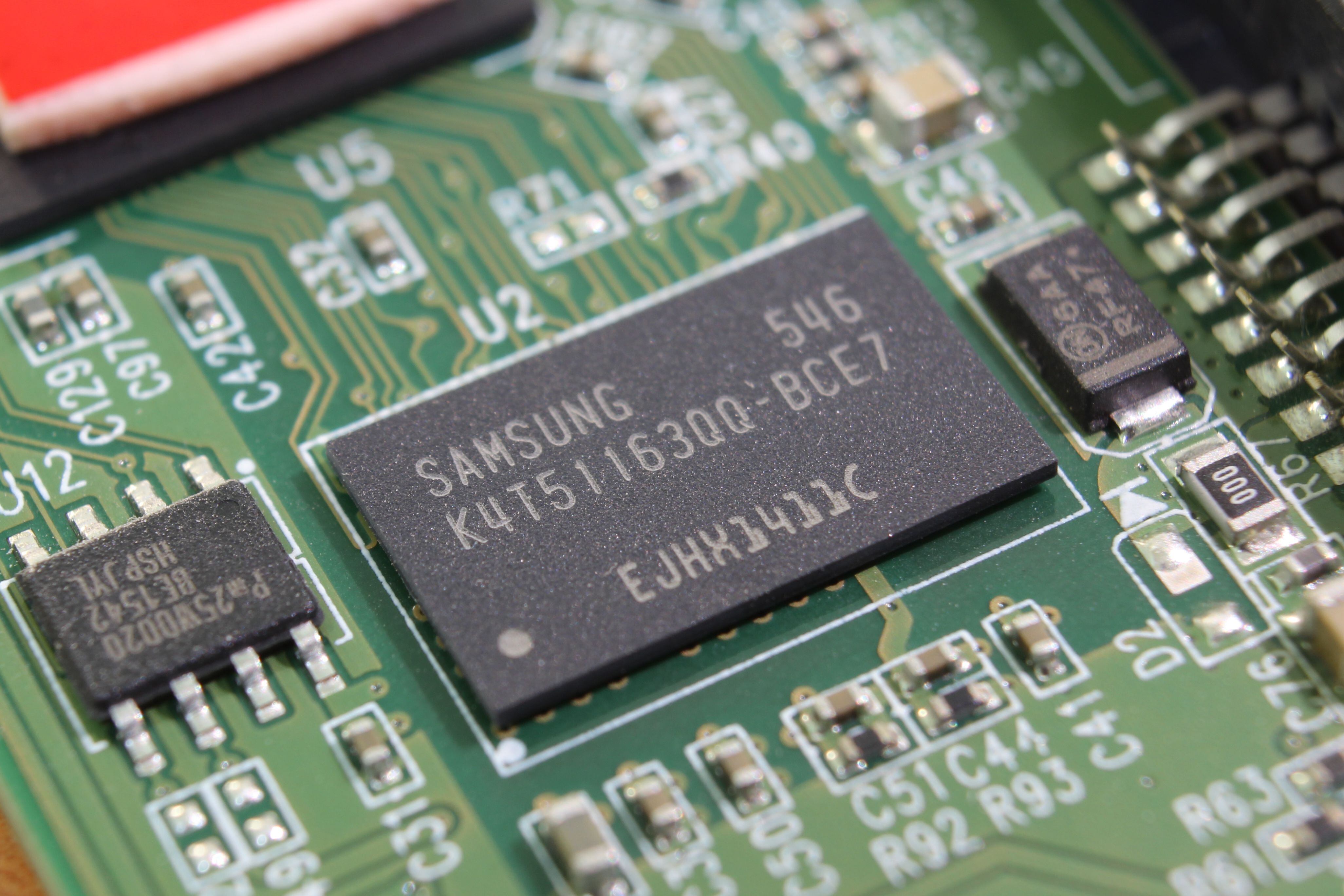 Samsung es el cuarto fabricante de semiconductores con mayor valor de mercado en el miundo después de Nvidia, TSMC y Broadcom. Foto: Shutterstock.