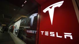 Tesla revoca plan de cerrar tiendas