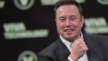 Elon Musk desafía a ChatGPT al anunciar que su ‘chatbot’ Grok será de “código abierto”