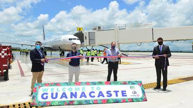 Guanascaste se reactiva: después de cinco meses, aeropuerto Daniel Oduber recibe su primer vuelo con turistas estadounidenses. 