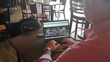 Atendiendo clientes en cafeterías, vio un negocio con potencial y creó GoCrein: una plataforma para nómadas digitales y teletrabajadores