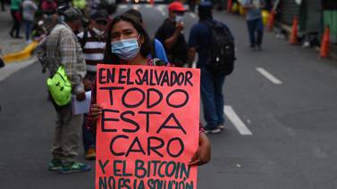 Gobierno salavadoreño lanza el monedero de bitcóin Chivo Wallet en medio de dudas 