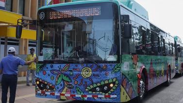 Banco Nacional creará programa para financiar compra de buses eléctricos