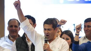 Oposición hondureña convoca a protestar tras proclama de reelección de Hernández