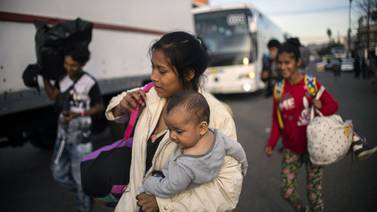 México promete a Estados Unidos que tendrá una mayor contención de migrantes
