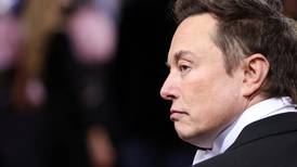 Elon Musk impone en Twitter su estilo gerencial, tan elogiado como criticado