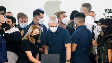 Empleados de Apple aprobaron el primer sindicato en una tienda de la compañía en EE. UU