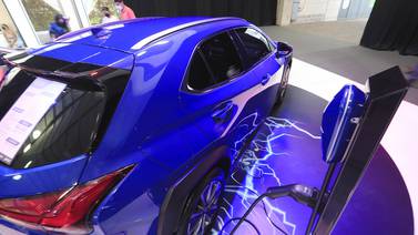Marcas apuestan por tecnología eléctrica y conducción segura en la Expomóvil 2022