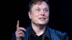 Inicia juicio por fraude contra Elon Musk por tweets sobre Tesla