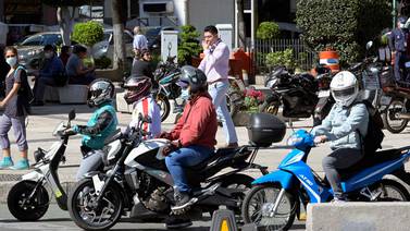 Motocicletas se suman al caos vehicular de México