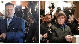 Argentina busca una salida en las reñidas presidenciales entre Massa y Milei