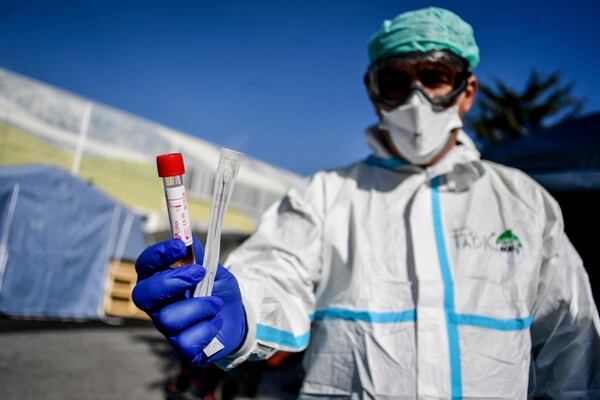 OMS: Nuevo coronavirus es pandemia mundial - El Financiero