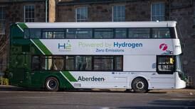 La ‘capital europea del petróleo’ se equipa con 15 buses dobles de hidrógeno