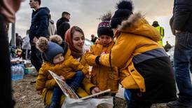Unas 368.000 personas huyeron de Ucrania, más de la mitad entraron en Polonia