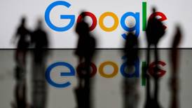 Comisión Europea propondrá multas de hasta 10% de facturación a gigantes digitales como Facebook y Google
