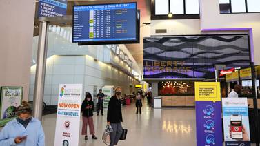 ¿Qué países imponen restricciones anticovid para viajeros provenientes de China?