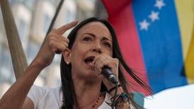 Oposición en Venezuela se queda con pocas opciones tras inhabilitación de Machado
