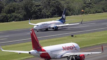 Así aumentarían los precios de los boletos de avión con el IVA de 13% que propuso el gobierno