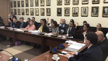 Comisión legislativa aprueba texto sustitutivo del proyecto de reforma fiscal
