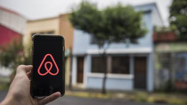 Airbnb apuesta en su plataforma por los viajes grupales. ¿Será la próxima revolución en la industria de hospedajes?