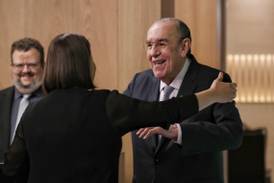 Rodrigo Arias amarra los votos necesarios para seguir como presidente legislativo (si nada más cambia en dos días)