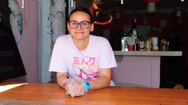Emprender: en un rincón de Barrio Escalante ella vio un local y ahí instaló su negocio de helados y postres al estilo japonés