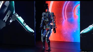 Tesla se lanza a la robótica humanoide, pero su robot Optimus genera dudas