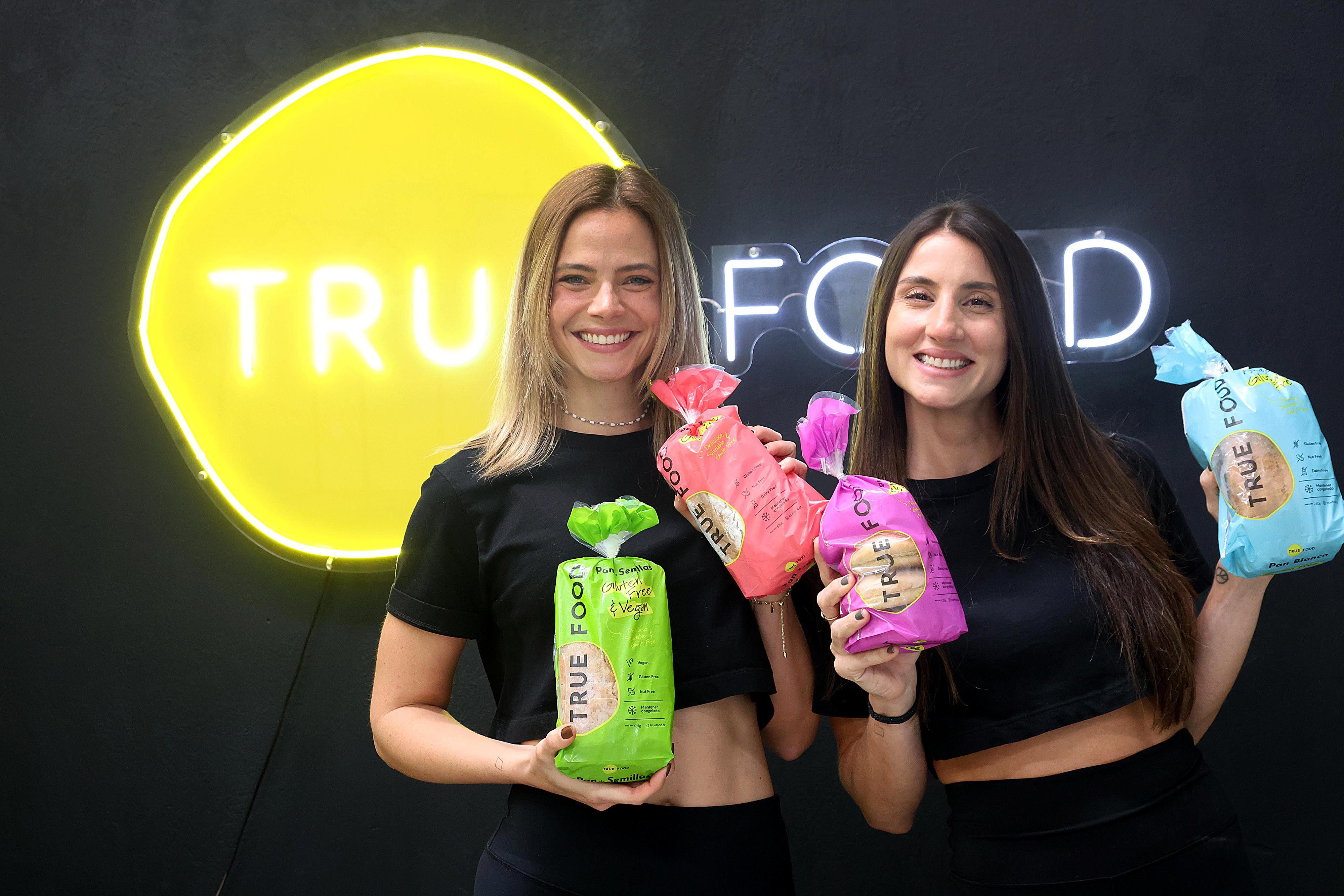 Andrea Fernández y Lorena Madrid son las fundadoras de True Foods, que produce pan sin gluten.