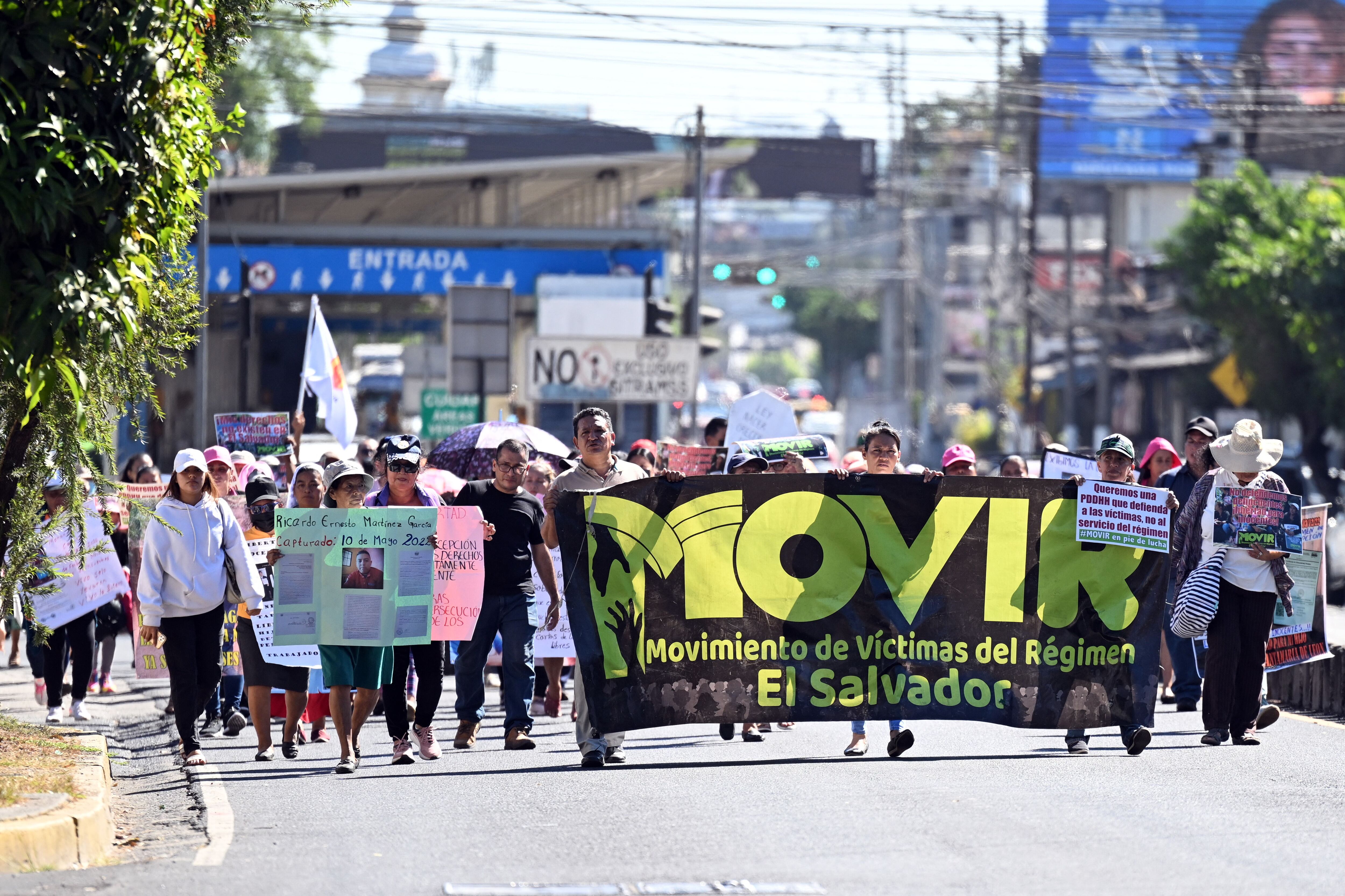 Durante dos años de régimen, El Salvador también ha sido testigo de marchas en contra de las medidas de Bukele.