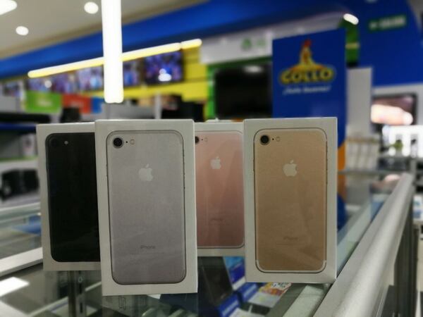 tienda gollo introduce el iphone 7 a