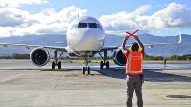 EF Explica: ¿cuáles leyes o convenios protegen a los pasajeros en el espacio aéreo?