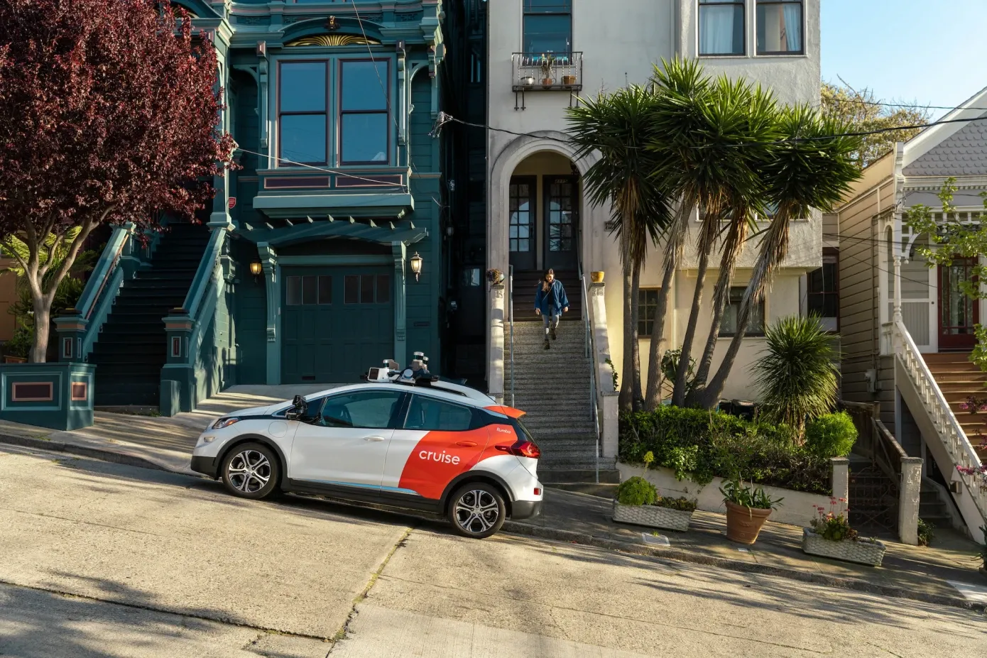 Waymo y Cruise son dos de las empresas que están promoviendo el uso de taxis robot en San Francisco.