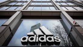 Adidas se separa de su jefe Kasper Rorsted