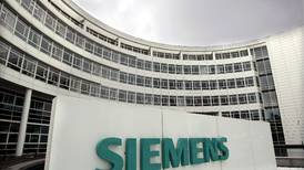 Siemens suprimirá 6.900 puestos de trabajo, la mitad de ellos en Alemania