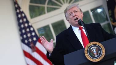 Trump anuncia reapertura del gobierno durante tres semanas
