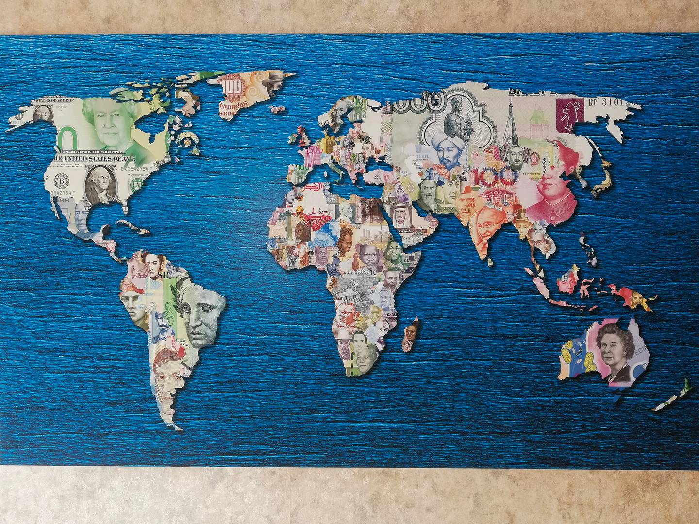 Monedas, extranjero. Foto: Shutterstock.