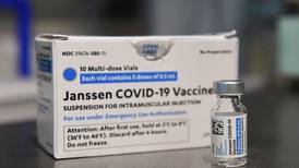 Si se vacunó en Estados Unidos con Johnson & Johnson, ¿puede aplicarse una dosis de refuerzo? 