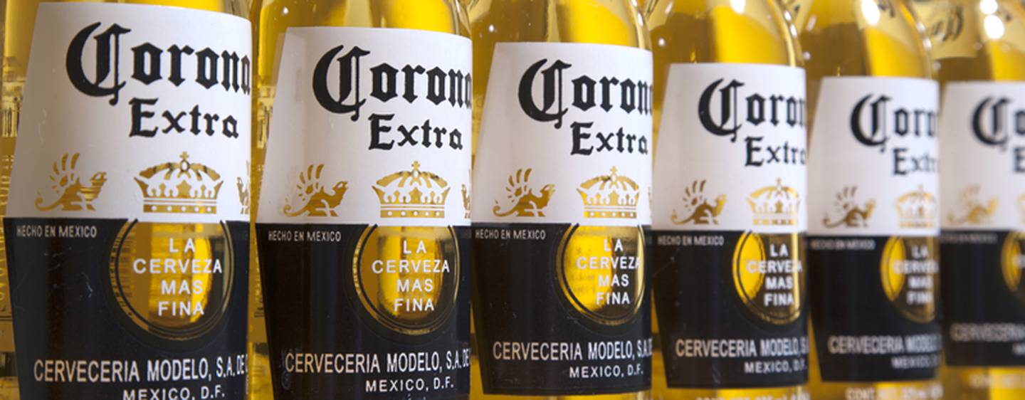 Cervecera mexicana Grupo Modelo frena producción por coronavirus | El  Financiero
